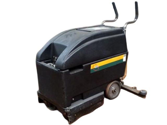 Wrangler - 1708AB 17" Compact Autoscrubber with Two 12V Batteries - 1301770